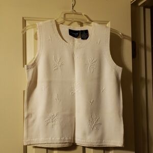 Liz Claiborne LizSport Petite White Sleeveless Sweater Size PS NWT